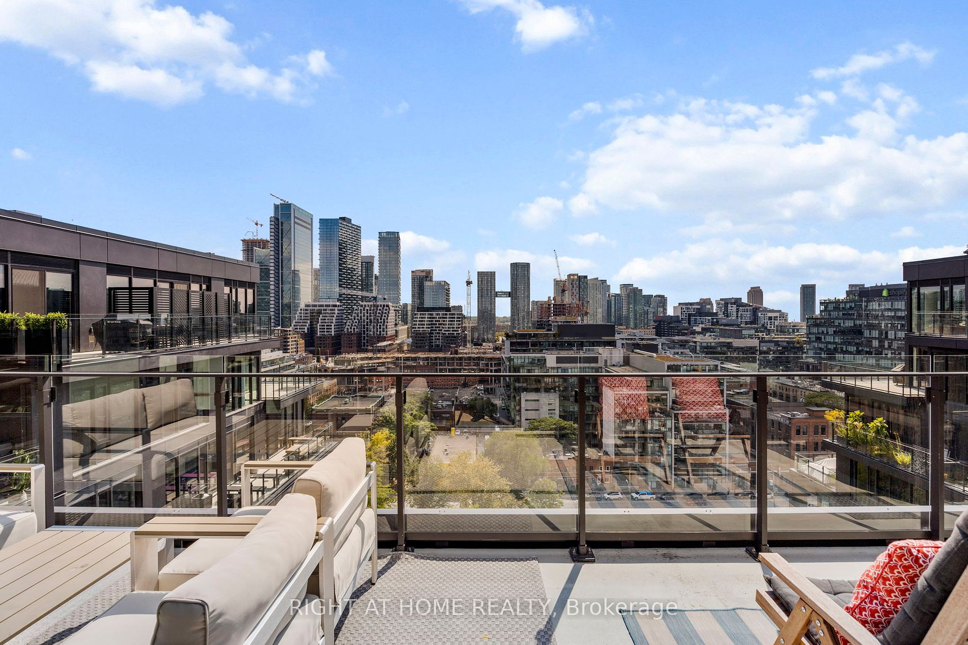 505 W Richmond St 1313