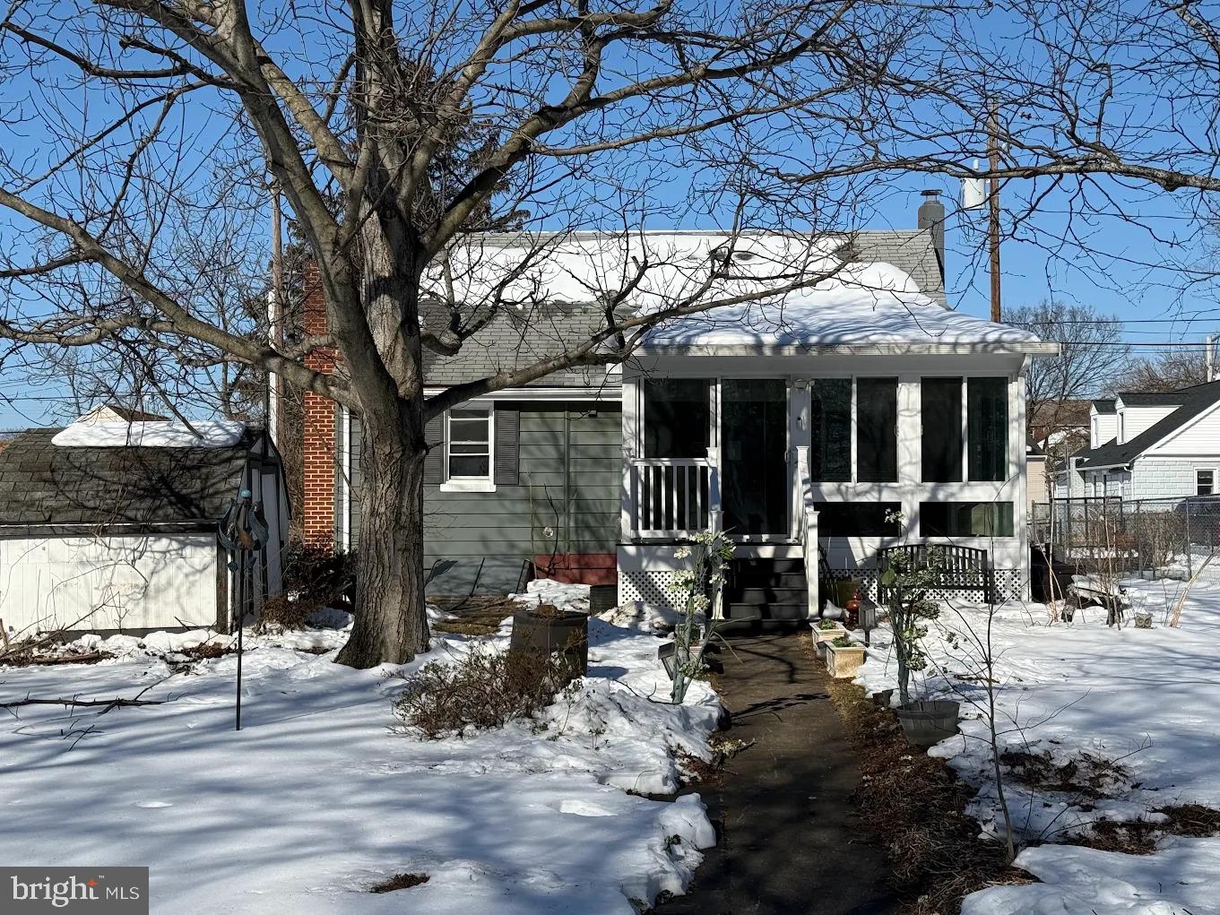 This home is the perfect opportunity for a buyer with vision who’s ready to take on a rewarding project and transform it into something truly special. With solid bones and charming potential, it offers all the elements needed to create a cute, cozy retreat tailored to your personal style. Whether you’re an investor, DIY enthusiast, or someone dreaming of customizing a space from the ground up, this property is a blank canvas just waiting for the right touch to bring it back to life and make it shine.