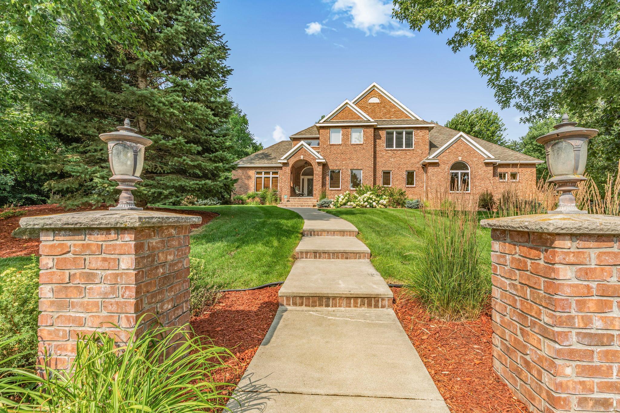 1621 Blackberry Circle