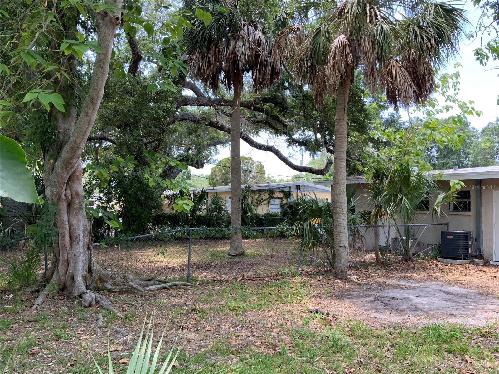 2926 N Orange Avenue