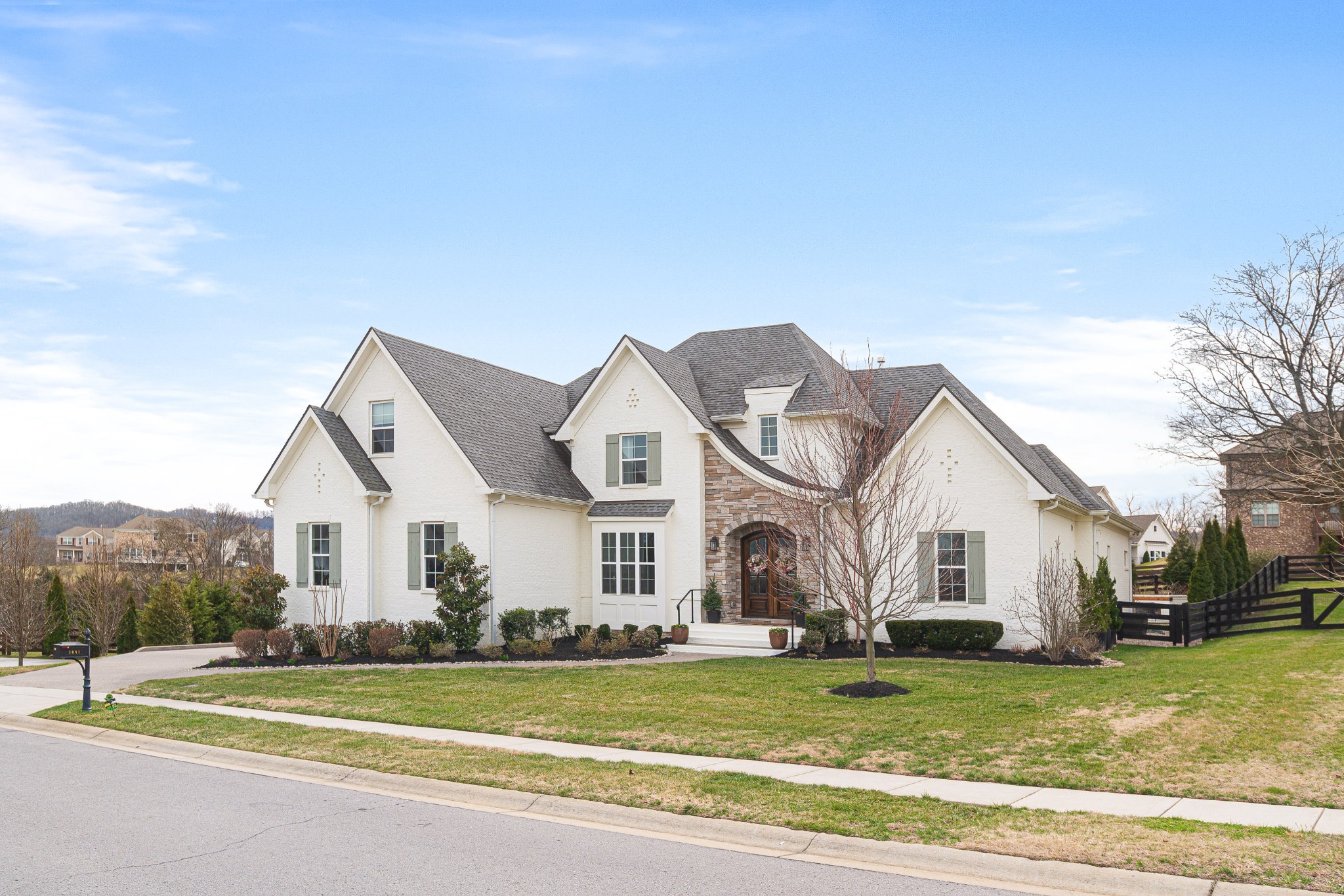 1041 Lawson Ln — sold