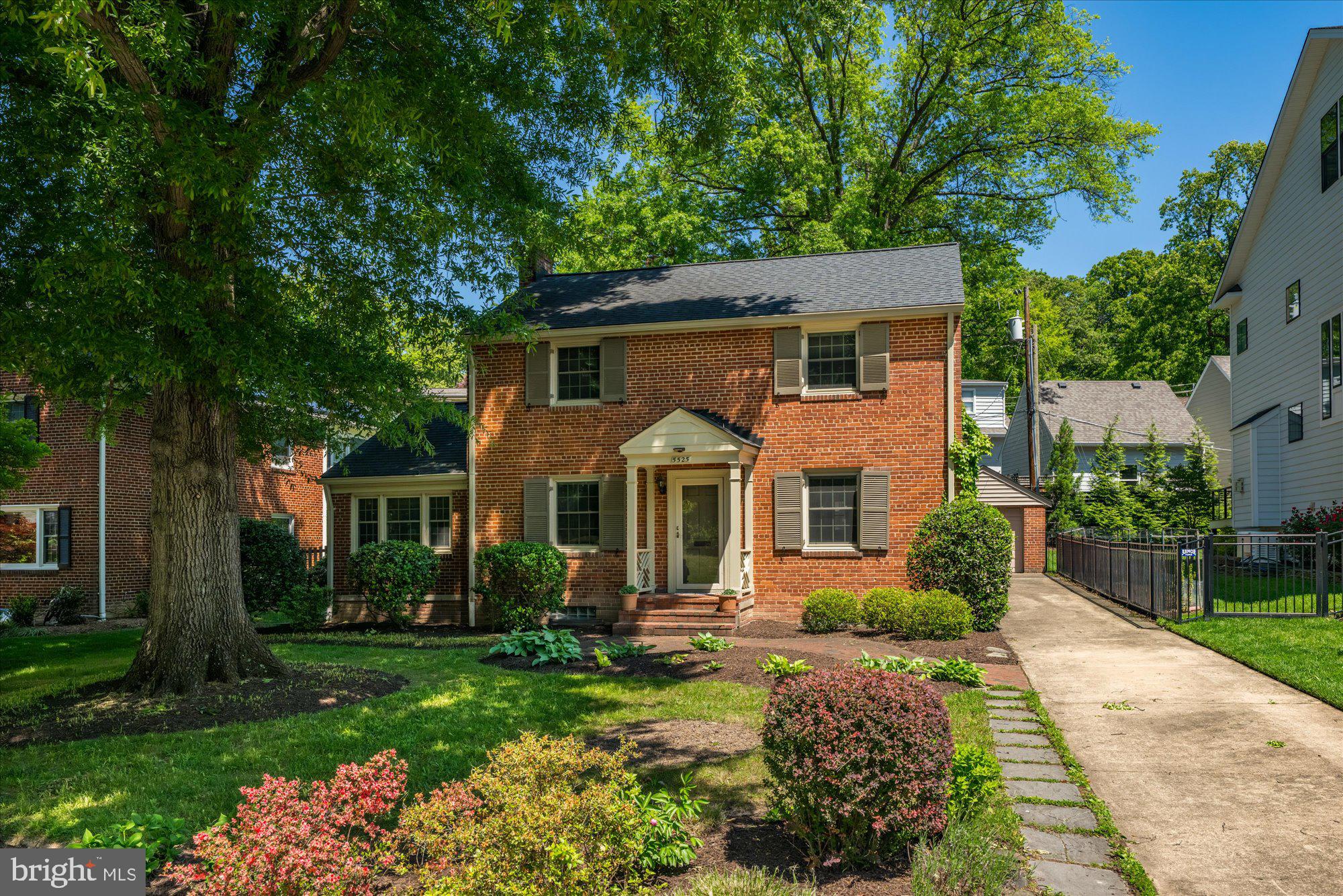 5525 15th Street N