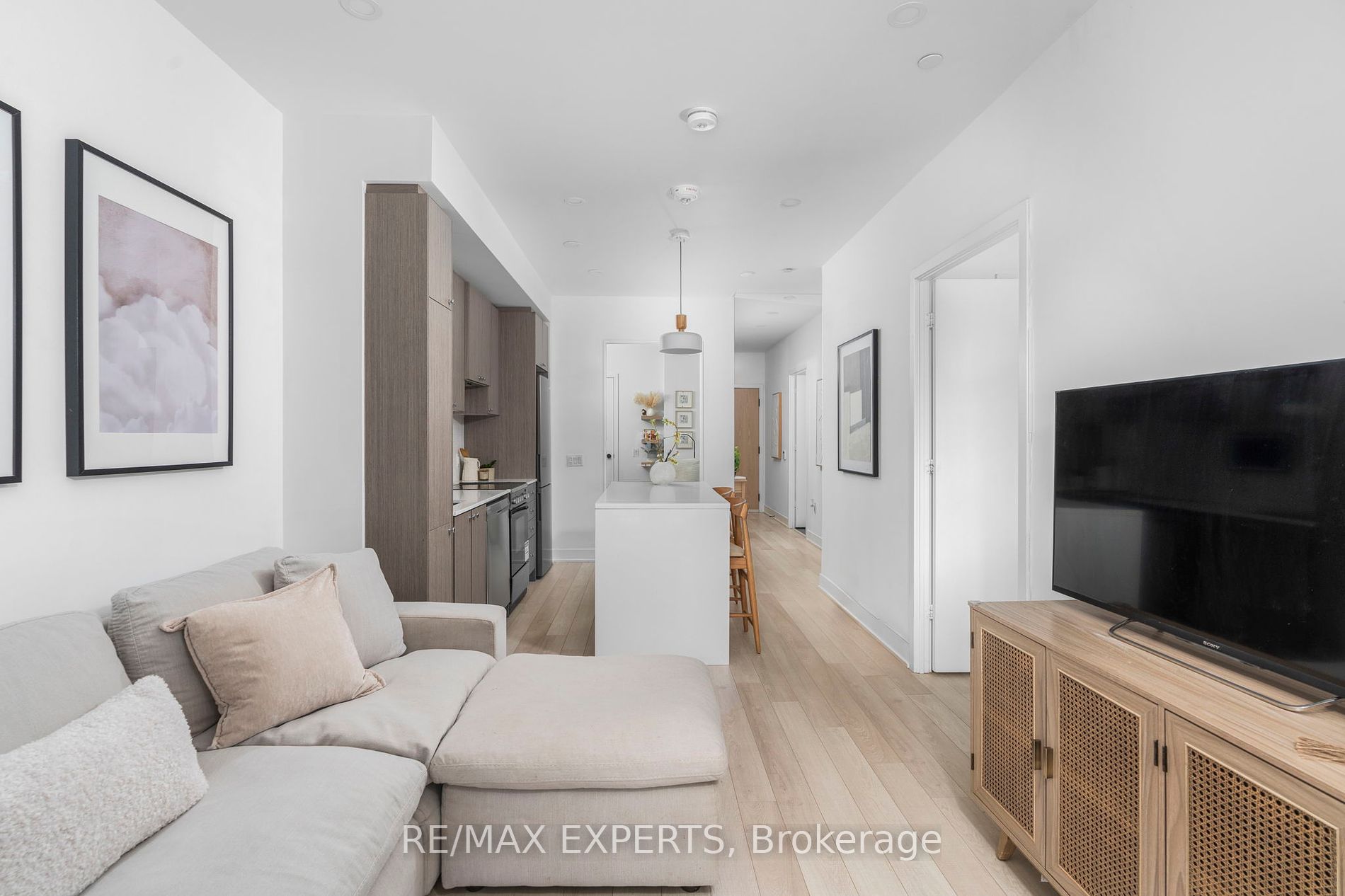 50 George Butchart Dr 102