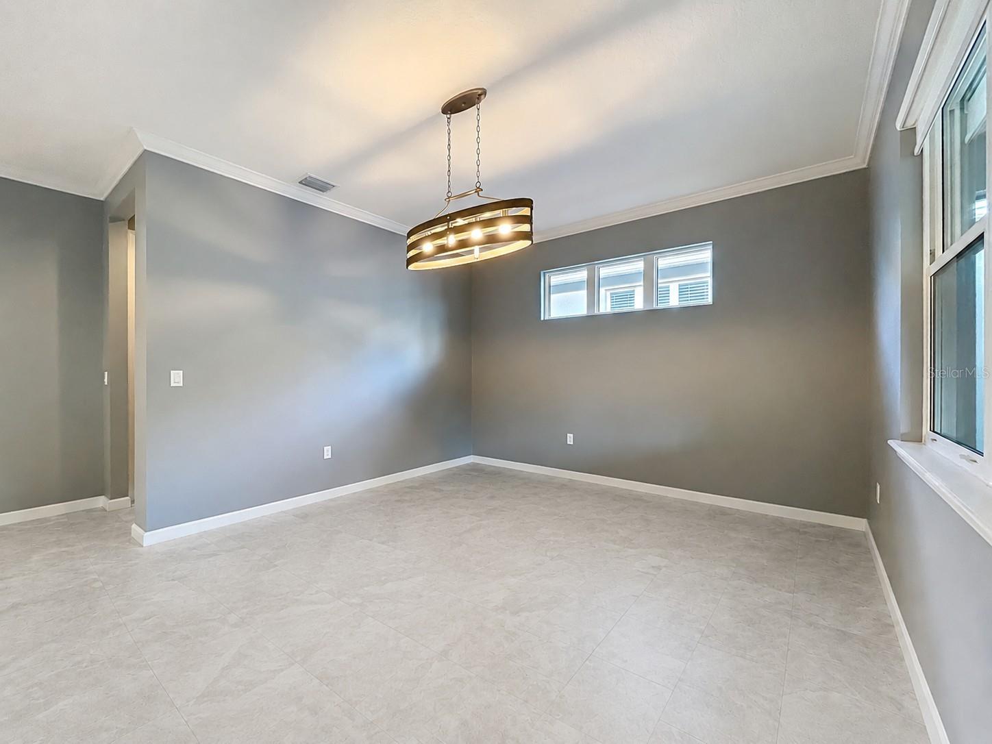 295 Northcote Court