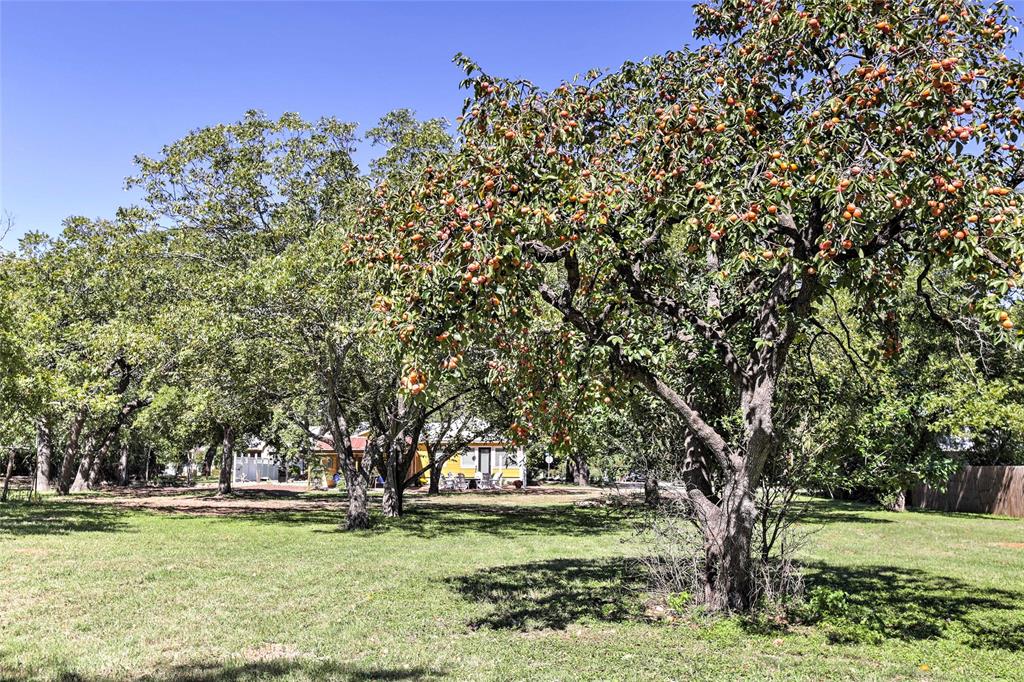 809 E Highway Street