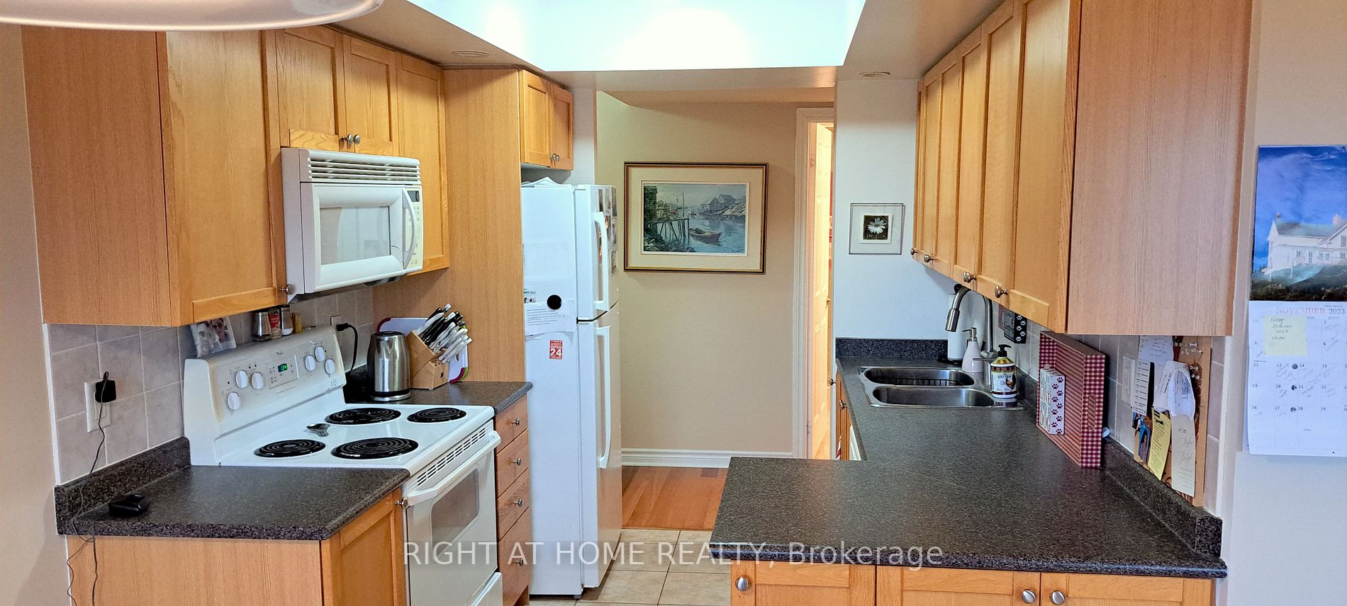 5229 W Dundas St 408