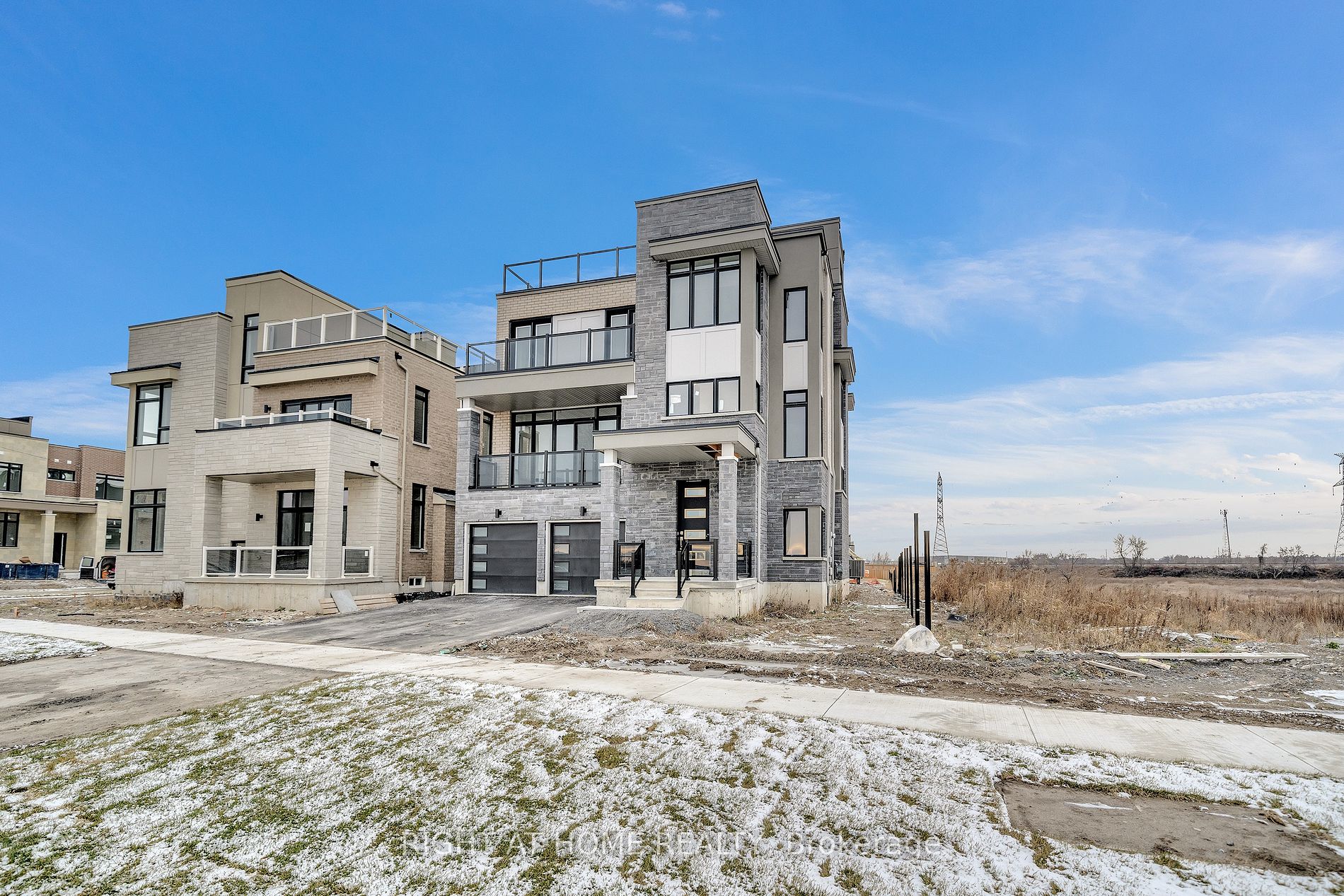 275 Port Darlington Rd