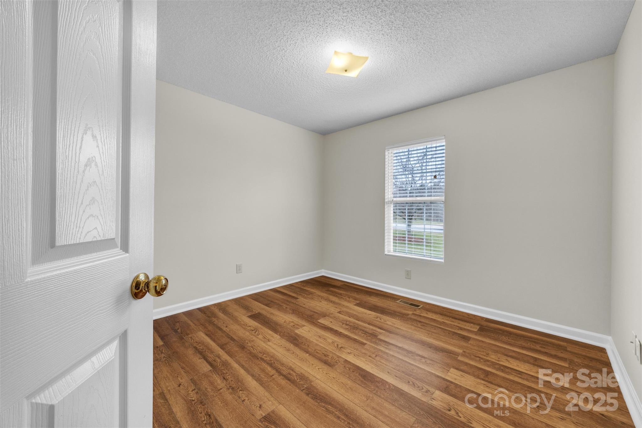 552 Meadowridge Drive