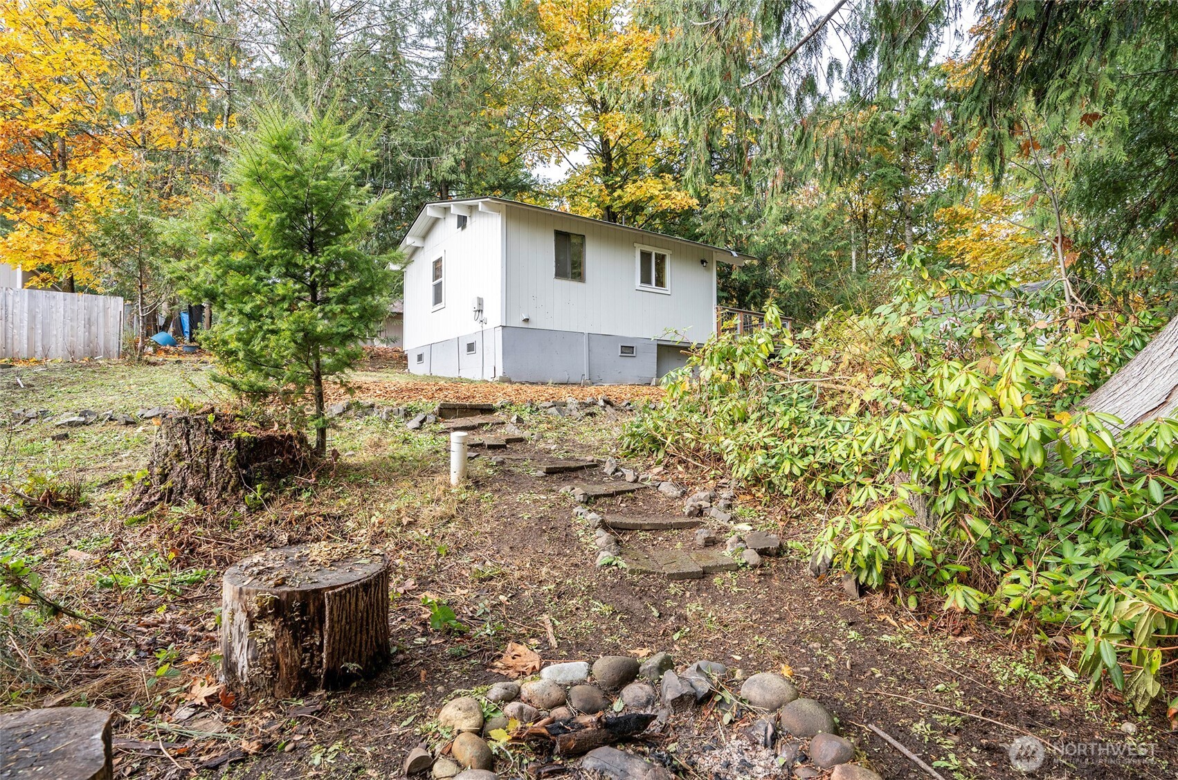 70 E Larchmont Place