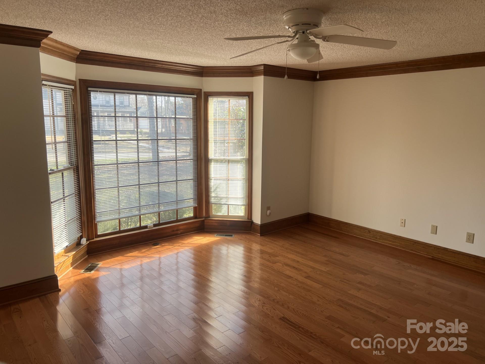 909 Woodhurst Drive