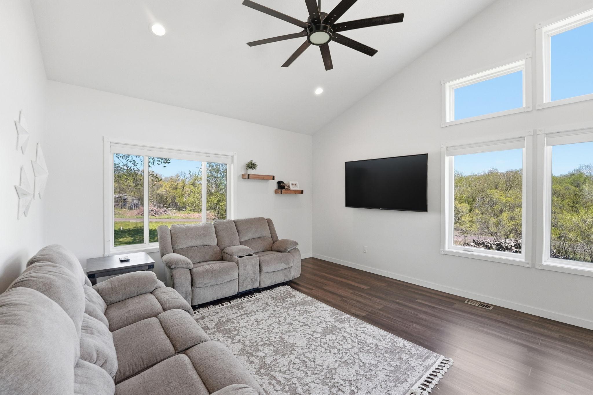 10640 Raven Loop NE