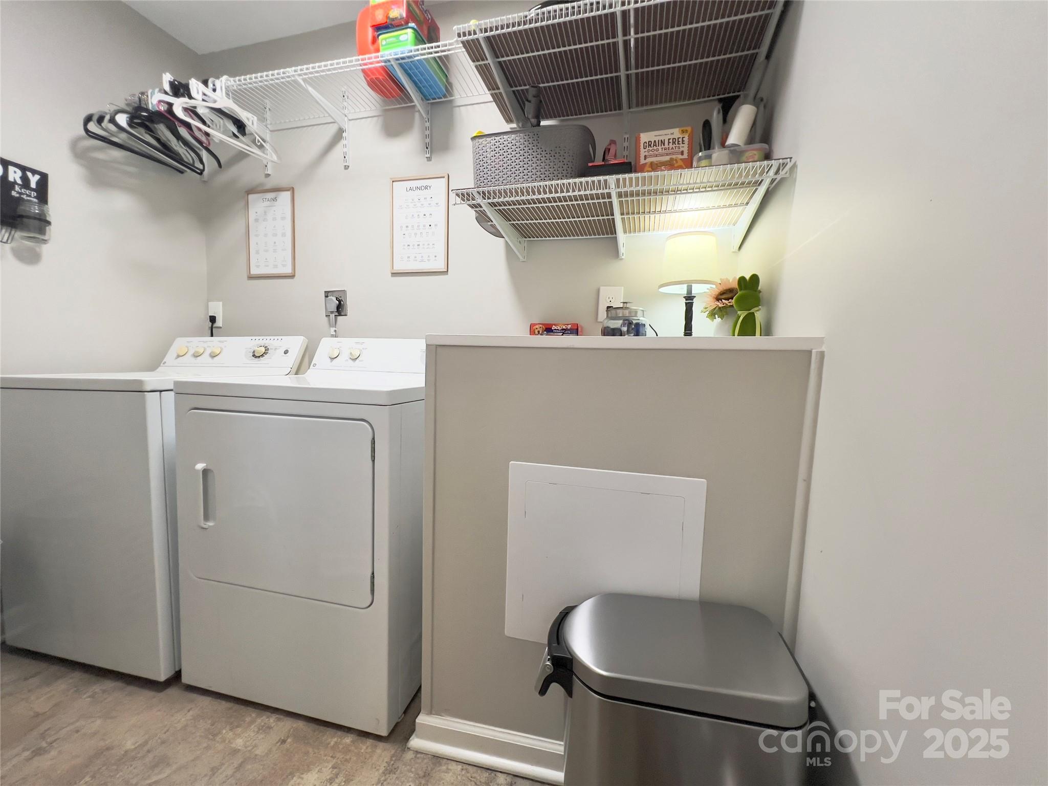 2594 Baker Circle