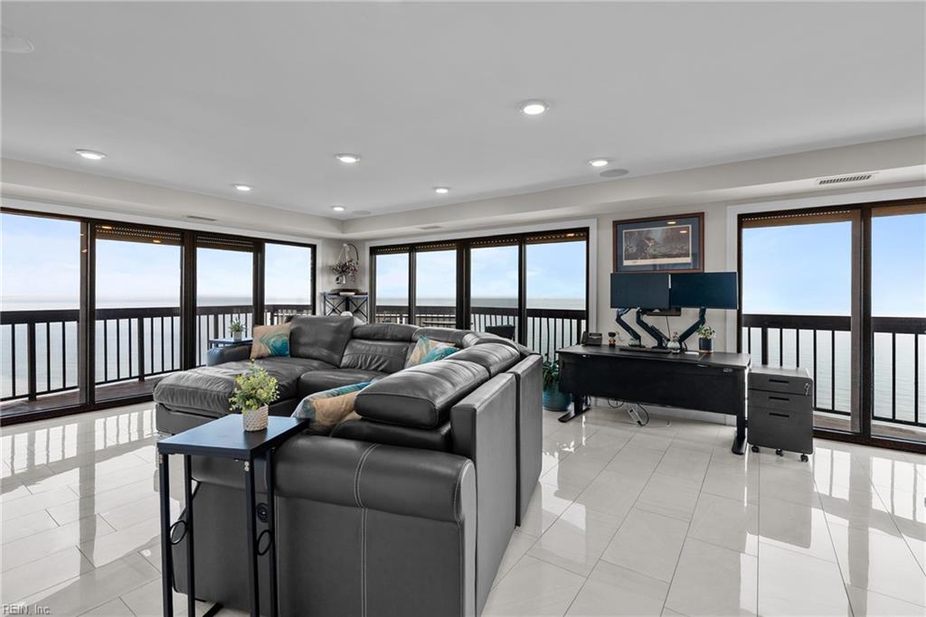 2830 Shore Drive 1103
