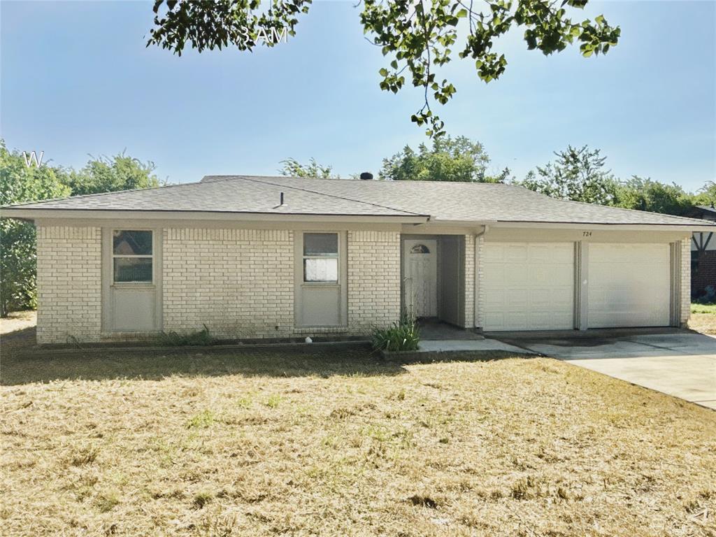 Well-Located 3-Bedroom Home with new three ton HVAC installed in August, 2025.  
This 3-bedroom, 2-bath home is ideally situated near I-20, Loop 820, and just minutes from downtown Fort Worth. The spacious living room flows into the dining area and kitchen, which features granite countertops, a stainless steel sink, electric range, microwave, dishwasher, and refrigerator.
All bedrooms are large.  Updated measurements show 1,047 sq. ft. of living space, and the home includes a full two-car garage (tax records and MLS measurements are incorrect).  The previous owner had the garage converted and it has been converted back to a full two car garage, therefore making the new square footage of 1047.   Tax details of the subject showing the measurements of the home and the garage.