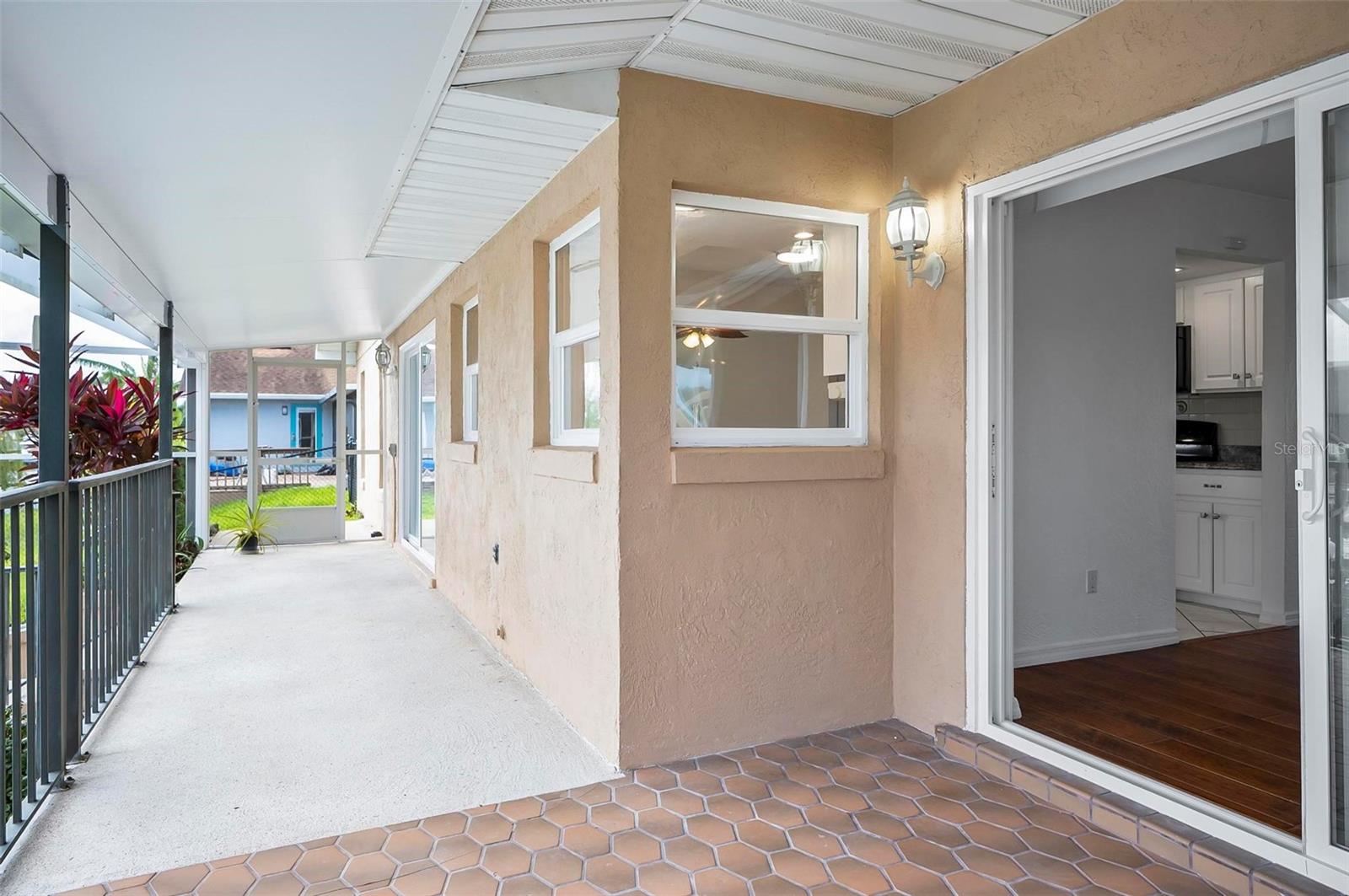 15 Clarendon Court S