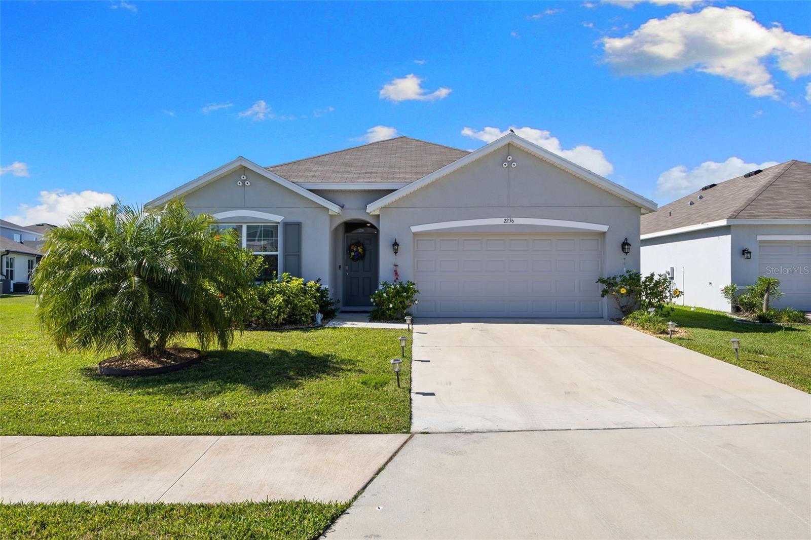 2236 Grand Flora Trail
