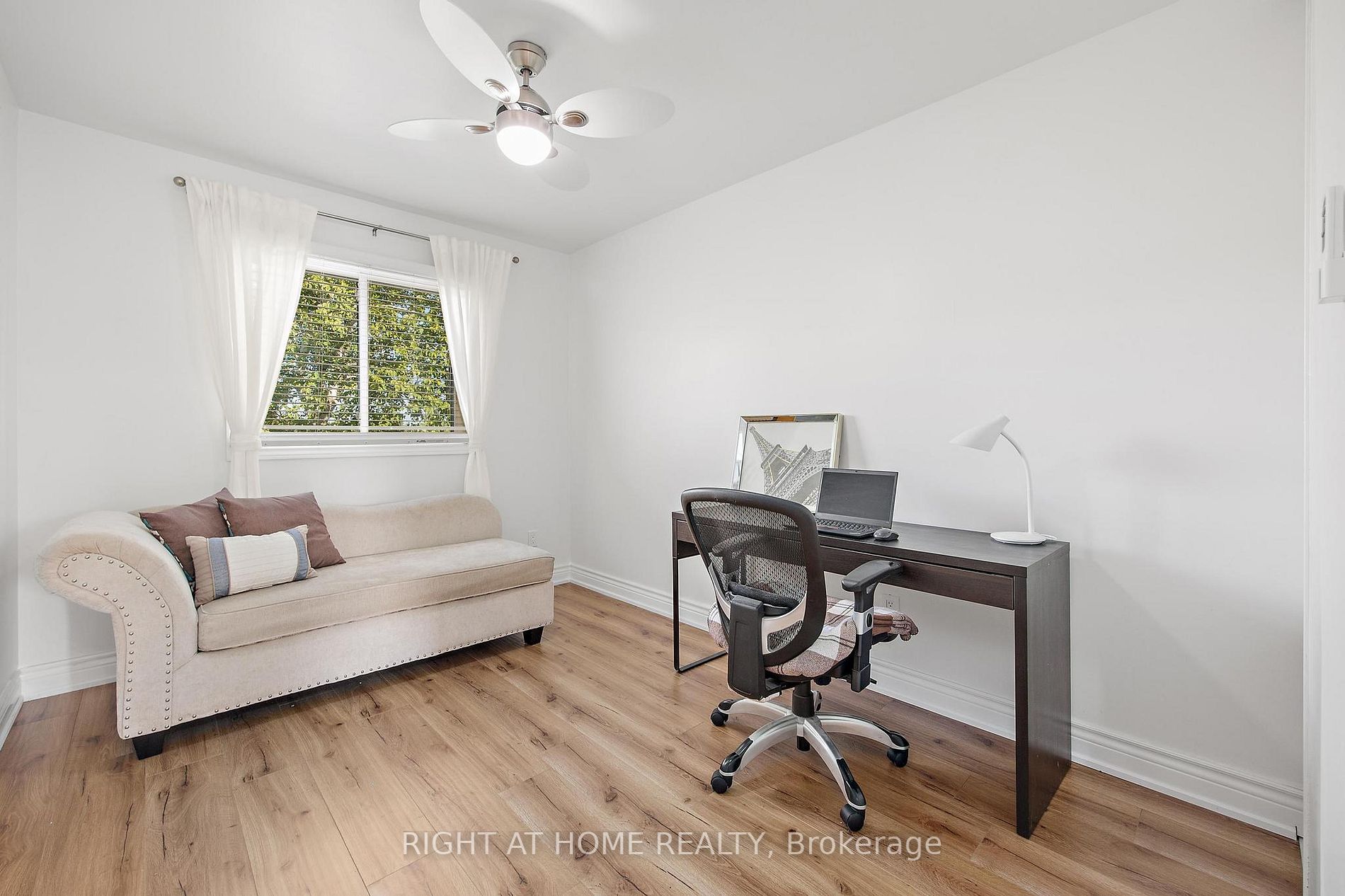 1020 Central Park Dr 82