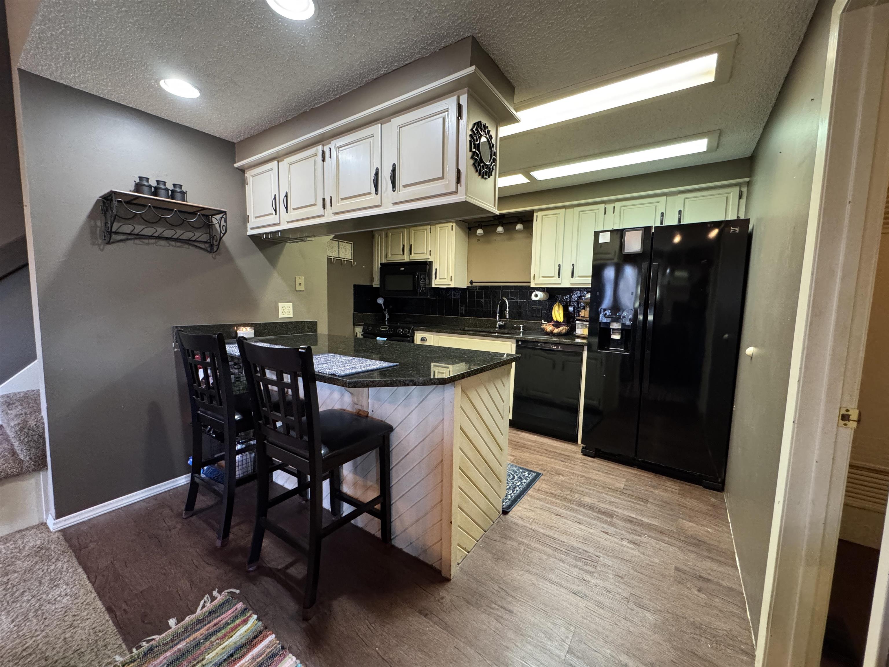 2421 S Yellowstone St