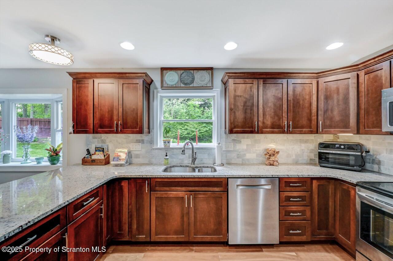 1001 Woodland Way