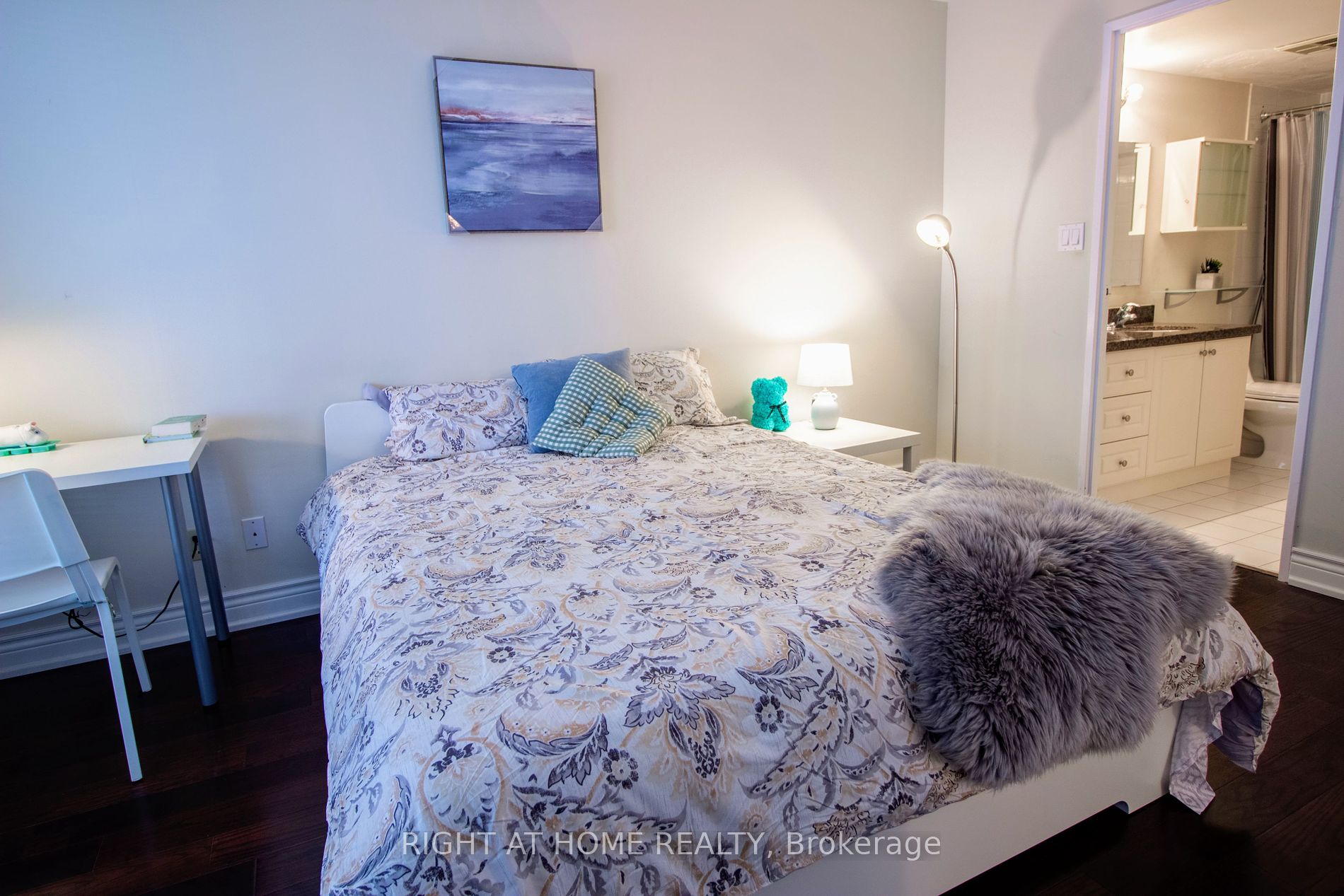 5785 Yonge St 505