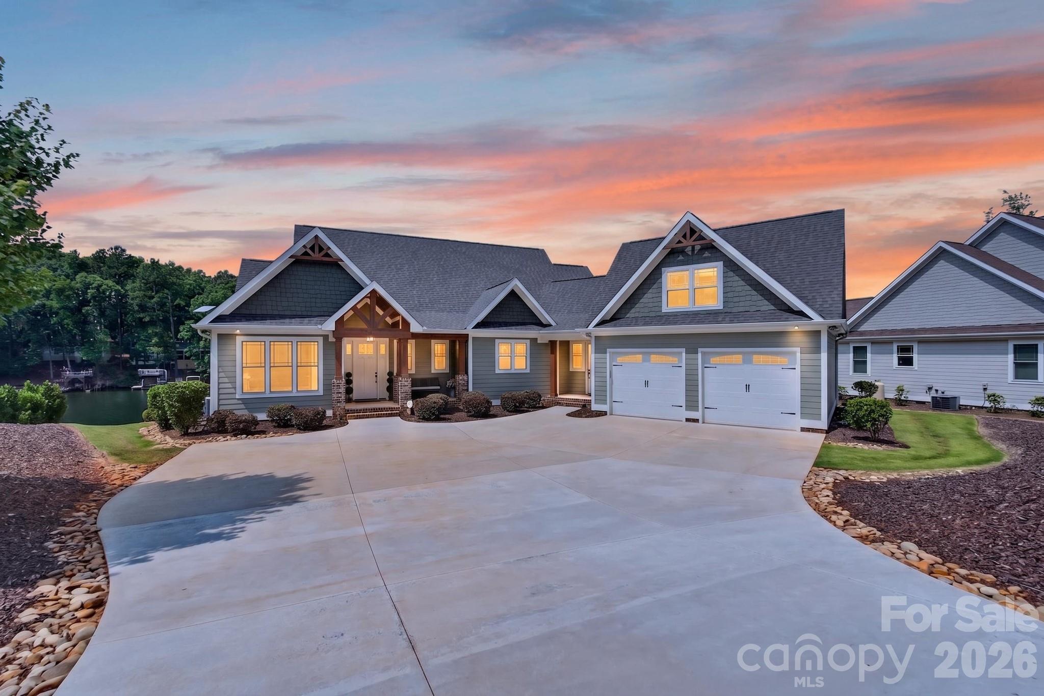 157 Landing Trail