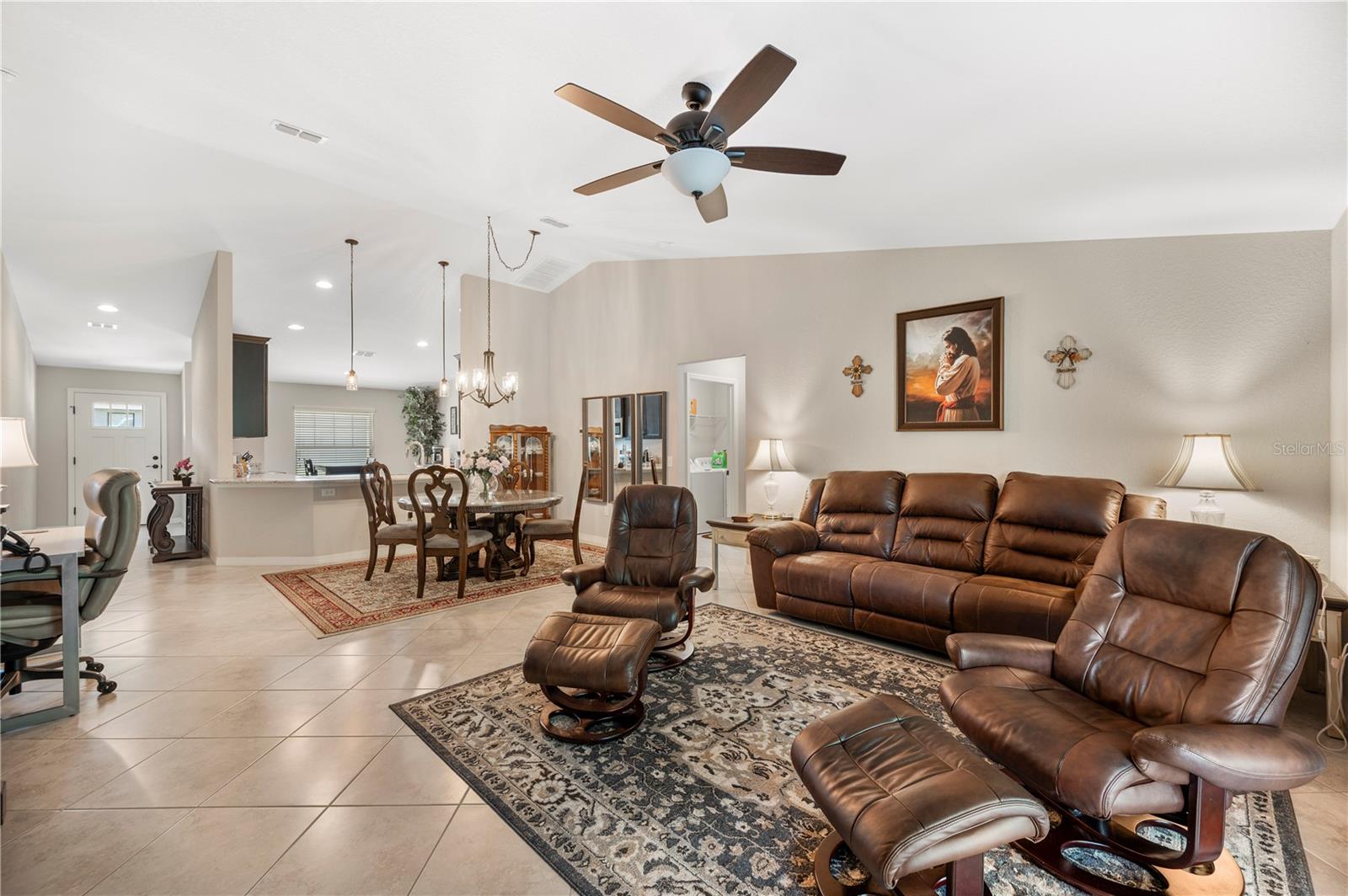 1882 Creeks Vista Boulevard