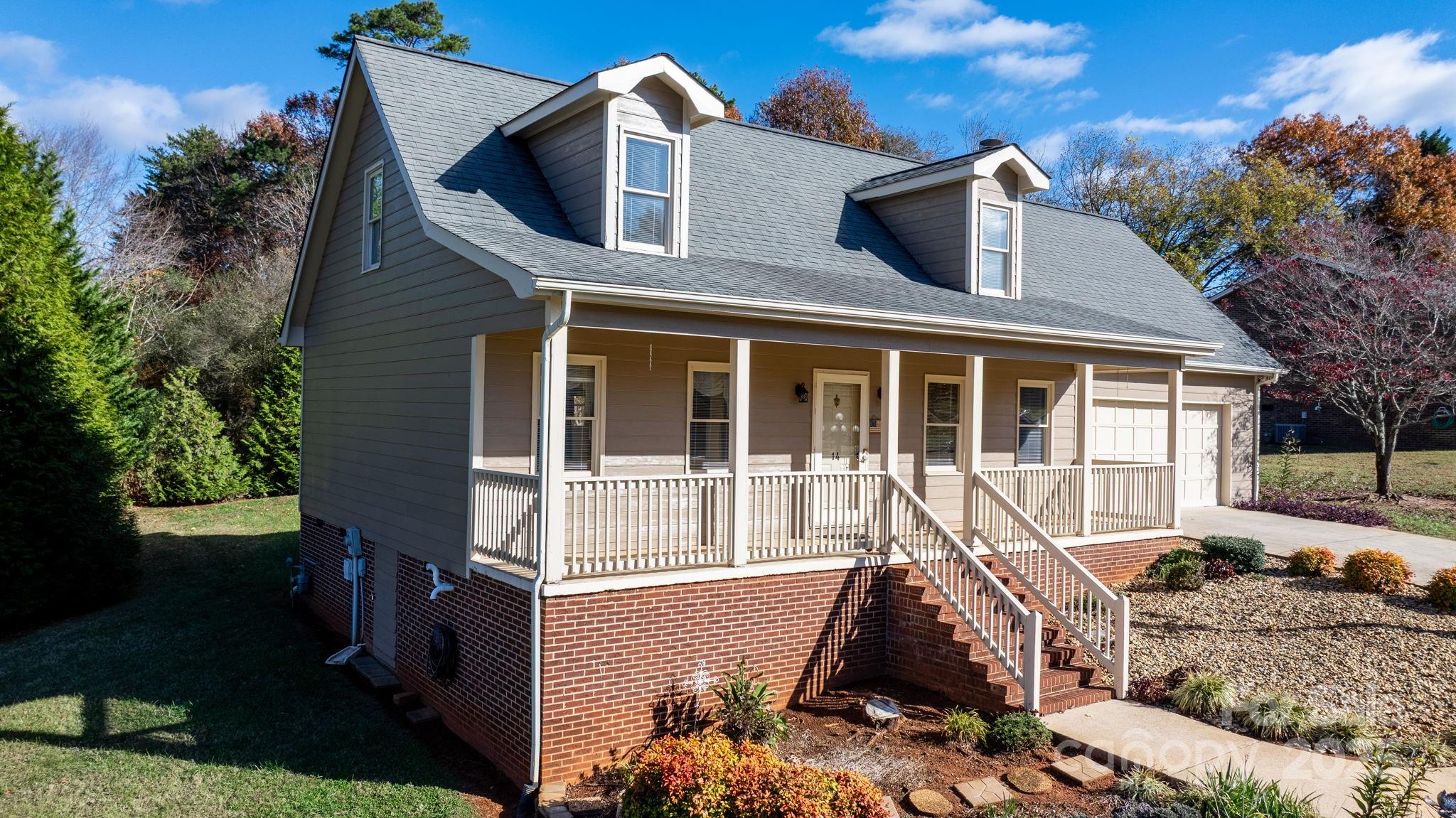 14 Hunters Creek Lane