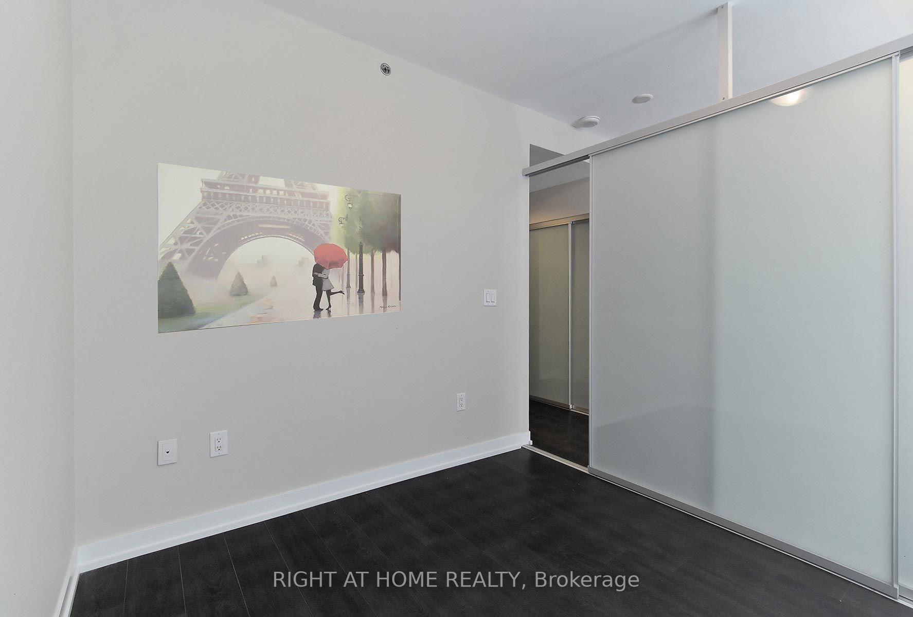 426 University Ave 3207