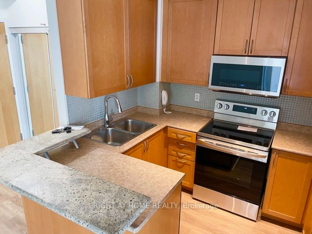 3939 Duke Of York Blvd 802