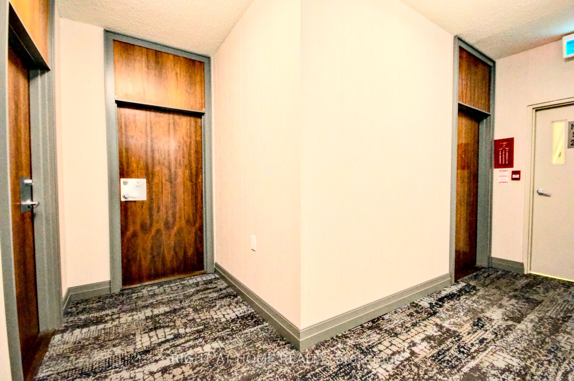 1 W Elm Dr 2611