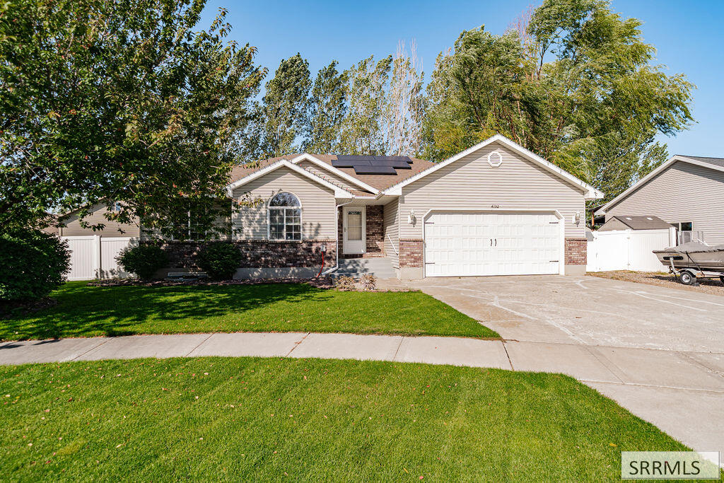 4152 E Rulon Circle