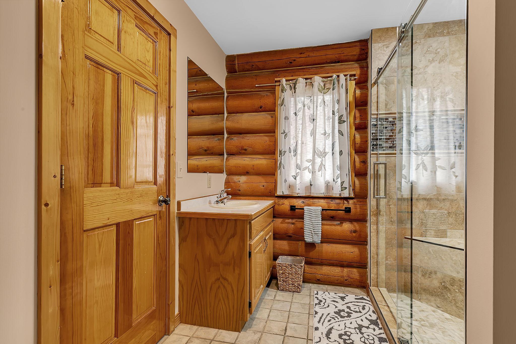 20368 Edgehill Circle