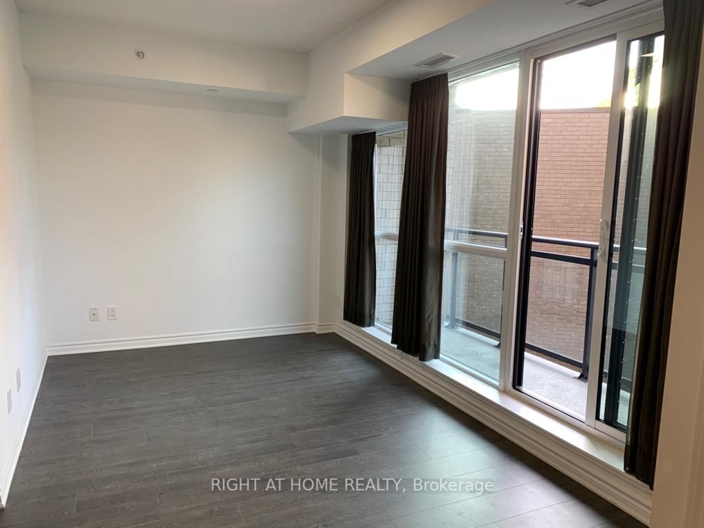 1 Falaise Rd 302