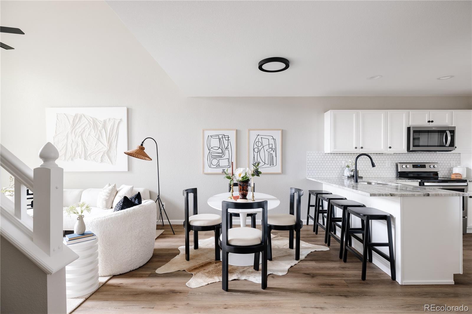 323 W 114th Way