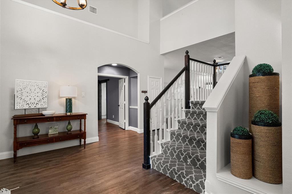 1817 Meadow Ridge Drive