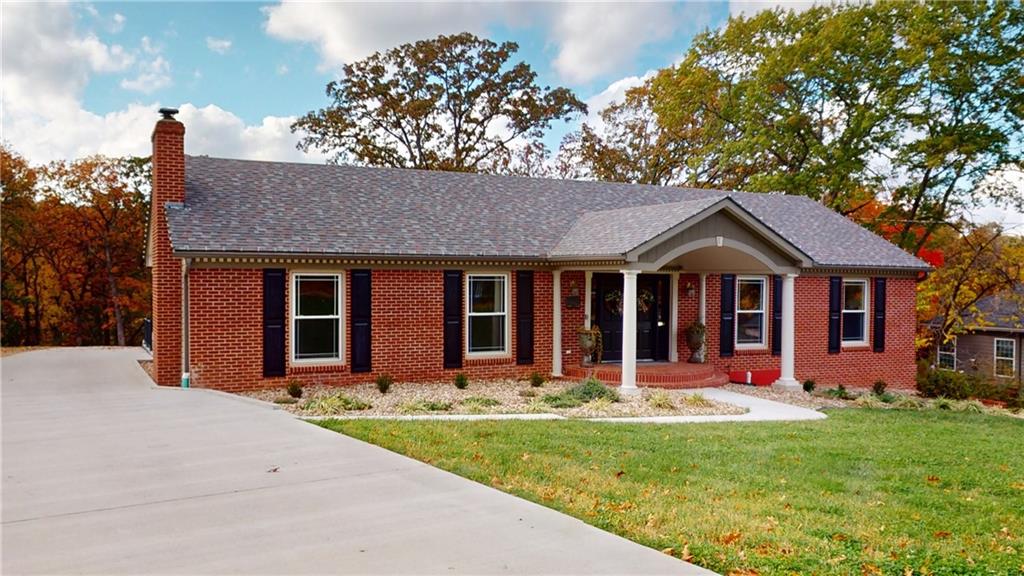 167 Country Club Drive, Nevada, MO 64772