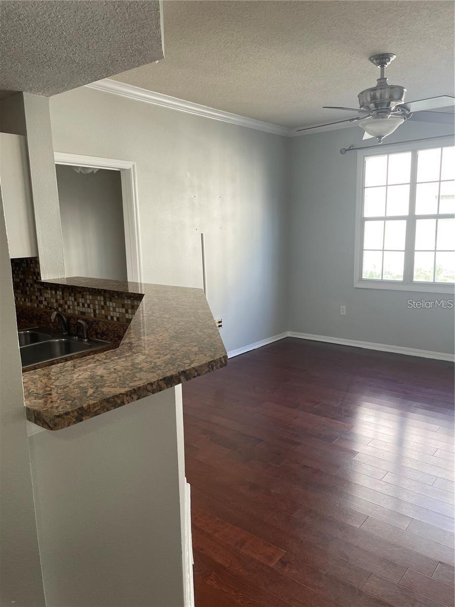501 Knights Run Avenue 1124