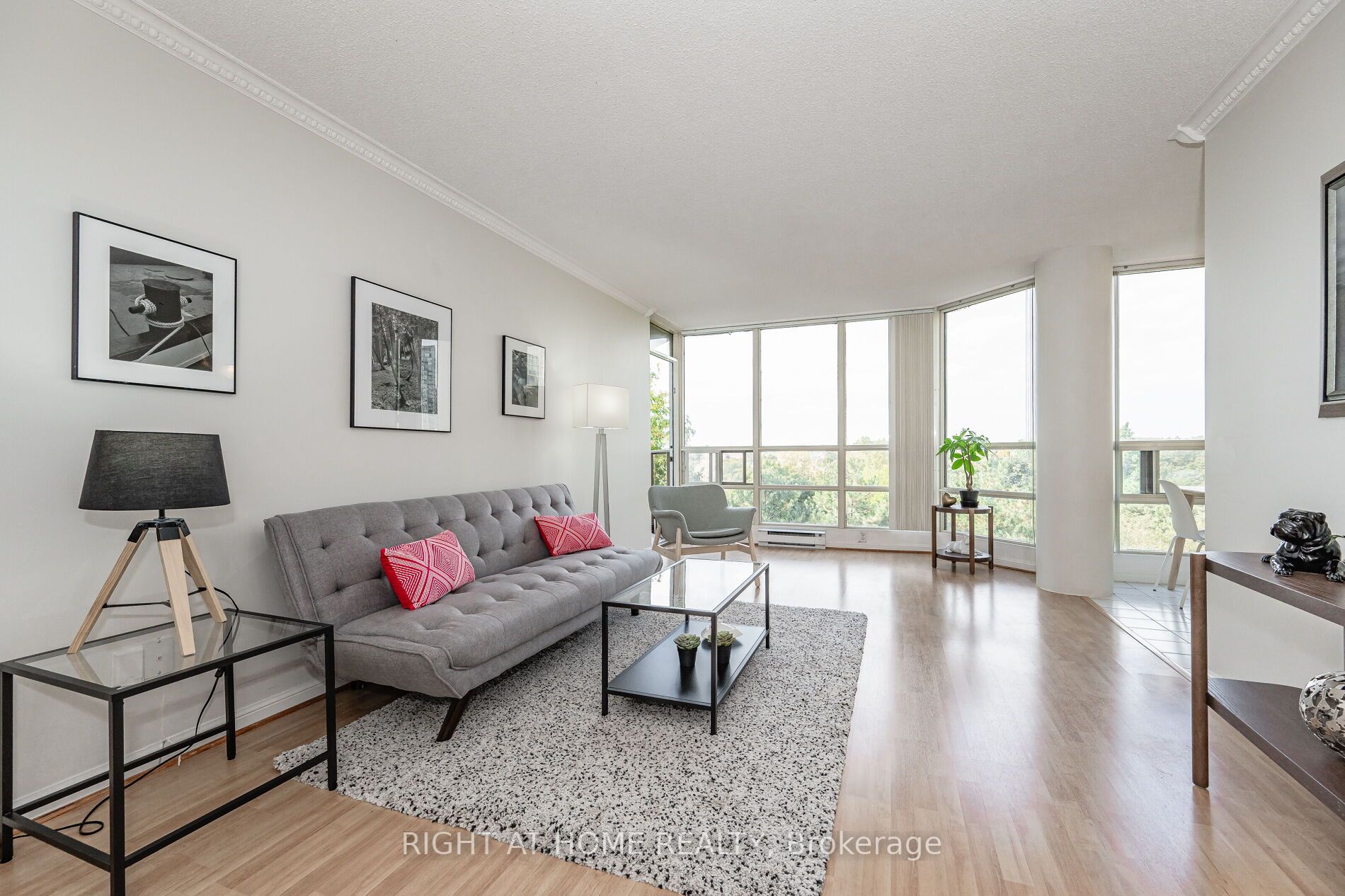 45 Kingsbridge Garden Circ 503