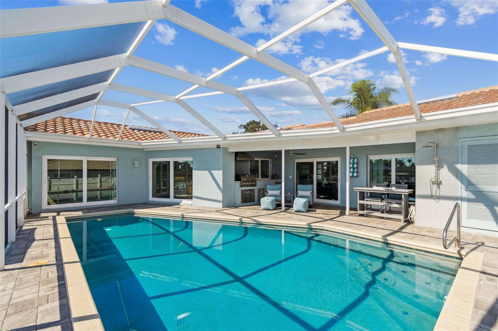 320 Belle Isle Avenue