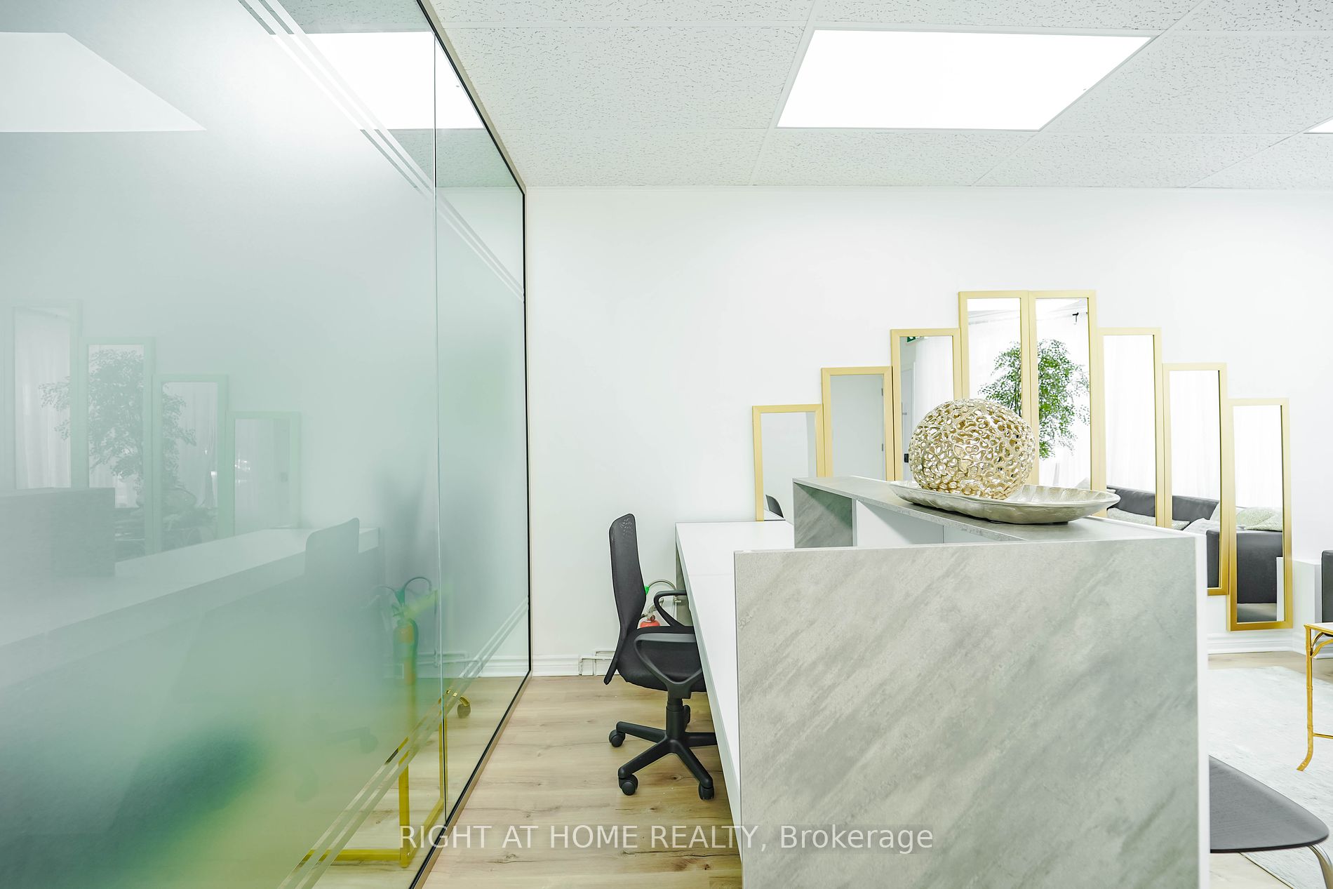 1092 Bathurst St