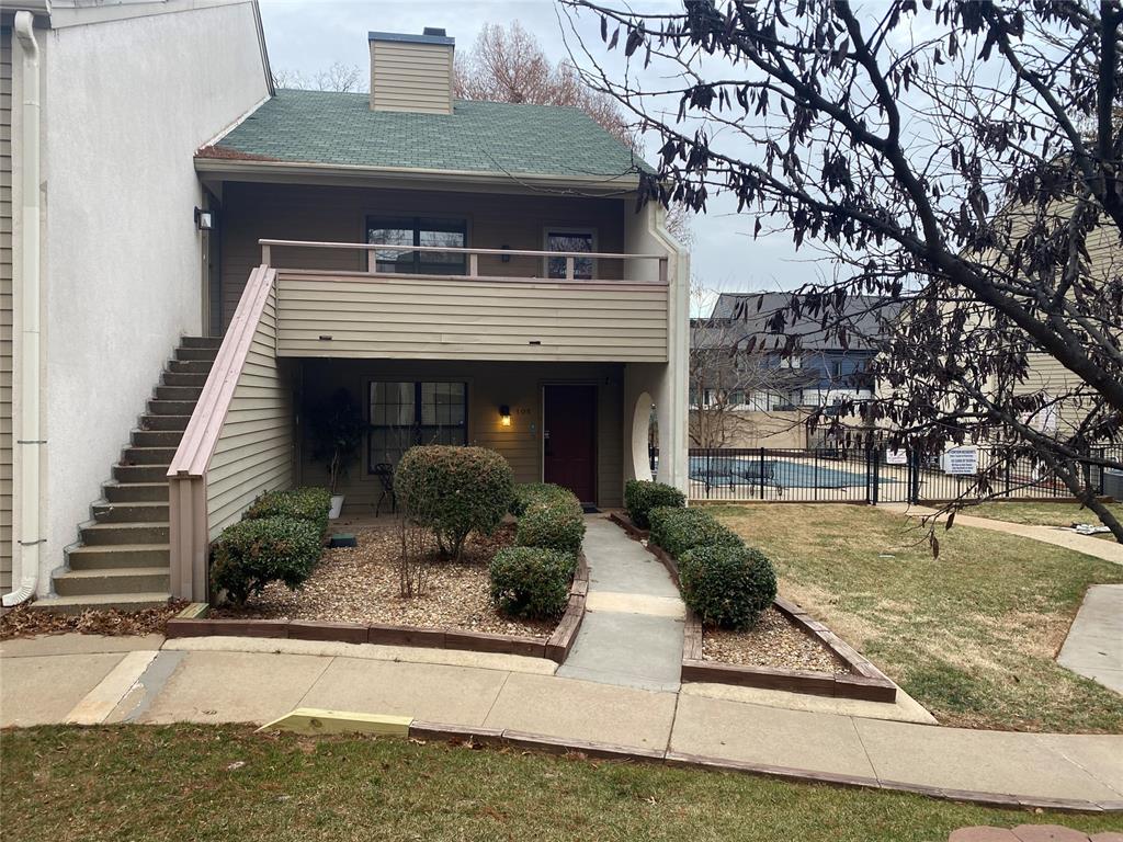 Your search is over with this Exceptionally Renovated Property with 2 large  Master Suites, each with  their own  beautifully renovated Bathrooms.  Kitchen includes quality style and ponash with updated  backsplash and more! Some of the Updates include Newer Flooring,Updated lighting,Newer fixtures that give it the edge in Quality that the most prudent Home Owners are looking for.   It is definitely one not to miss. Don't Delay Call today !