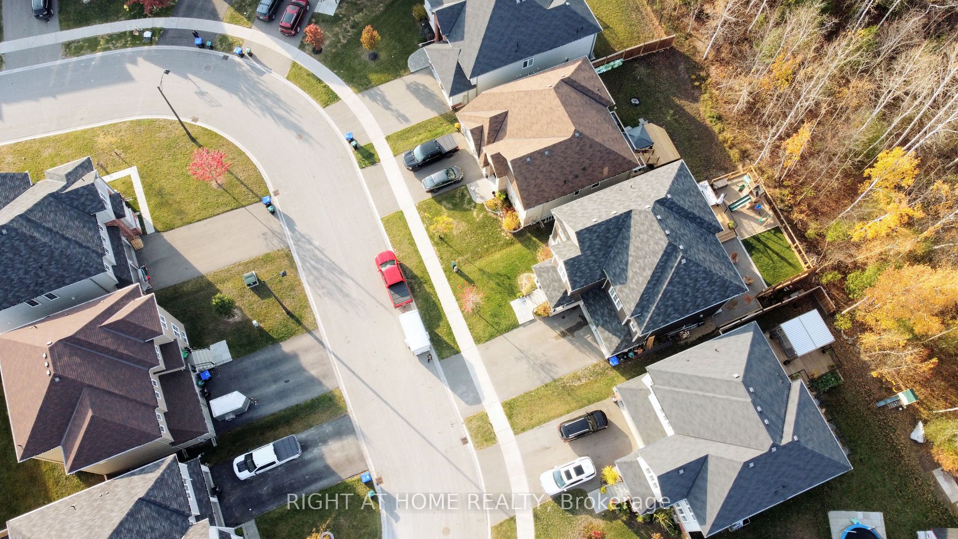215 Roy Dr