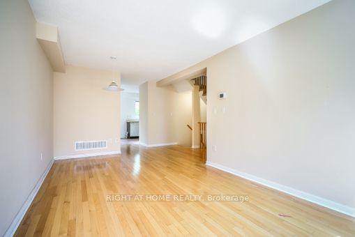 80 Acorn Pl 20