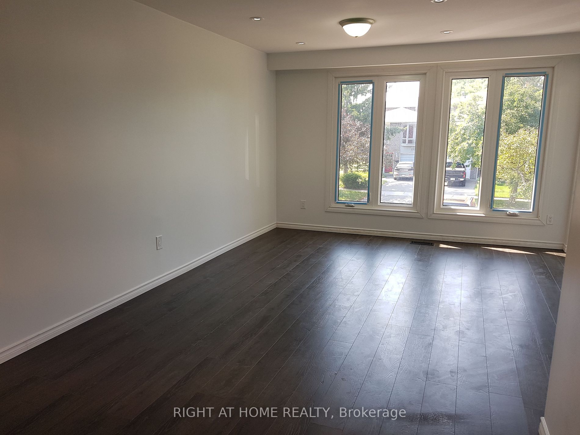 1310 Luna Crt Upper