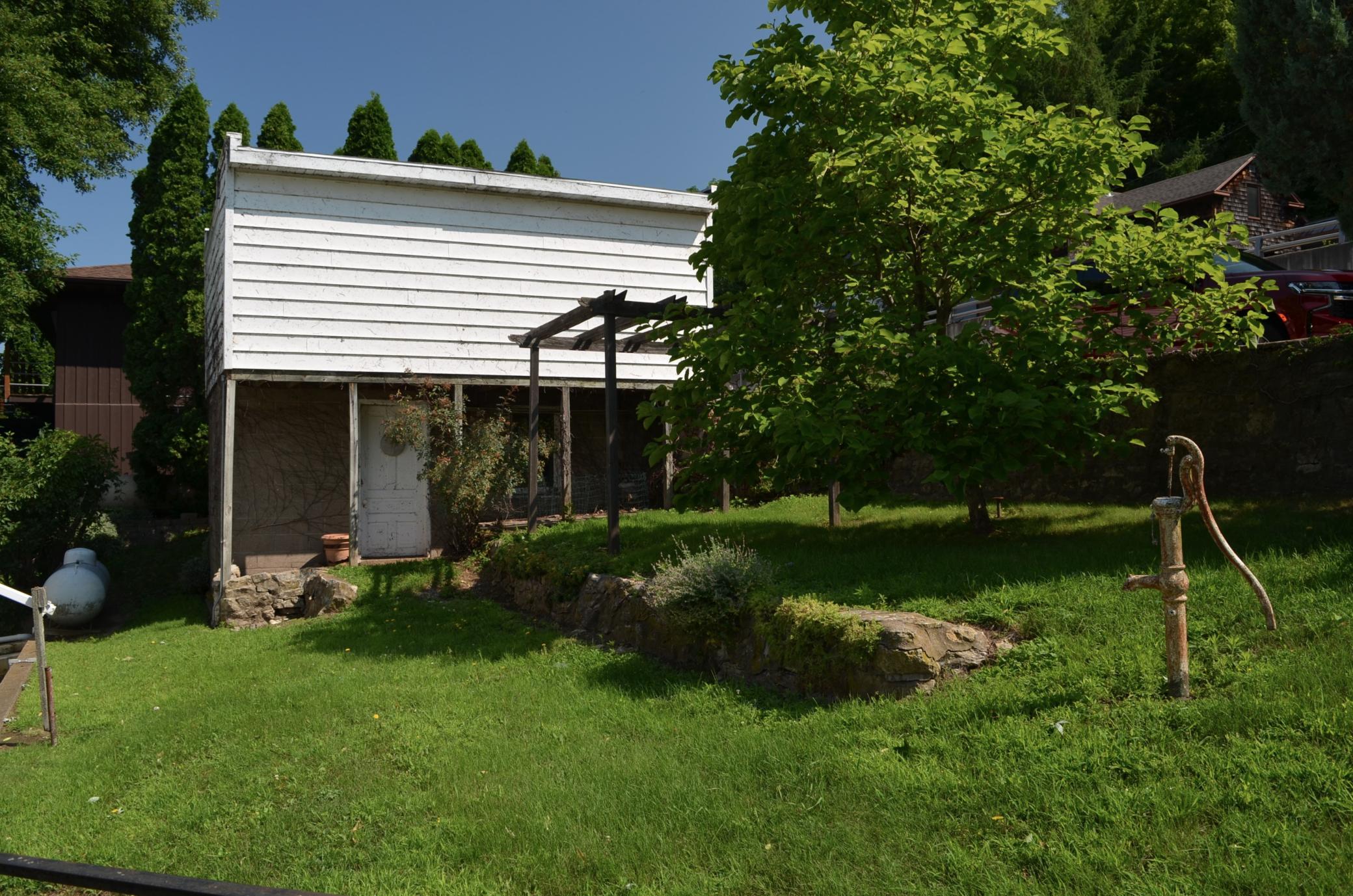 100 E Bluff Street