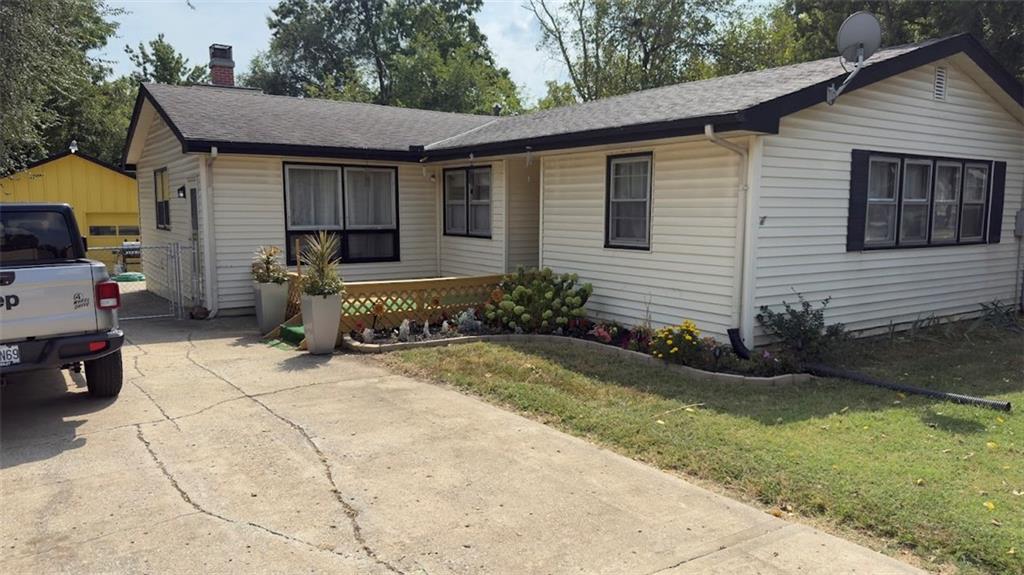 327 E Longfellow Street