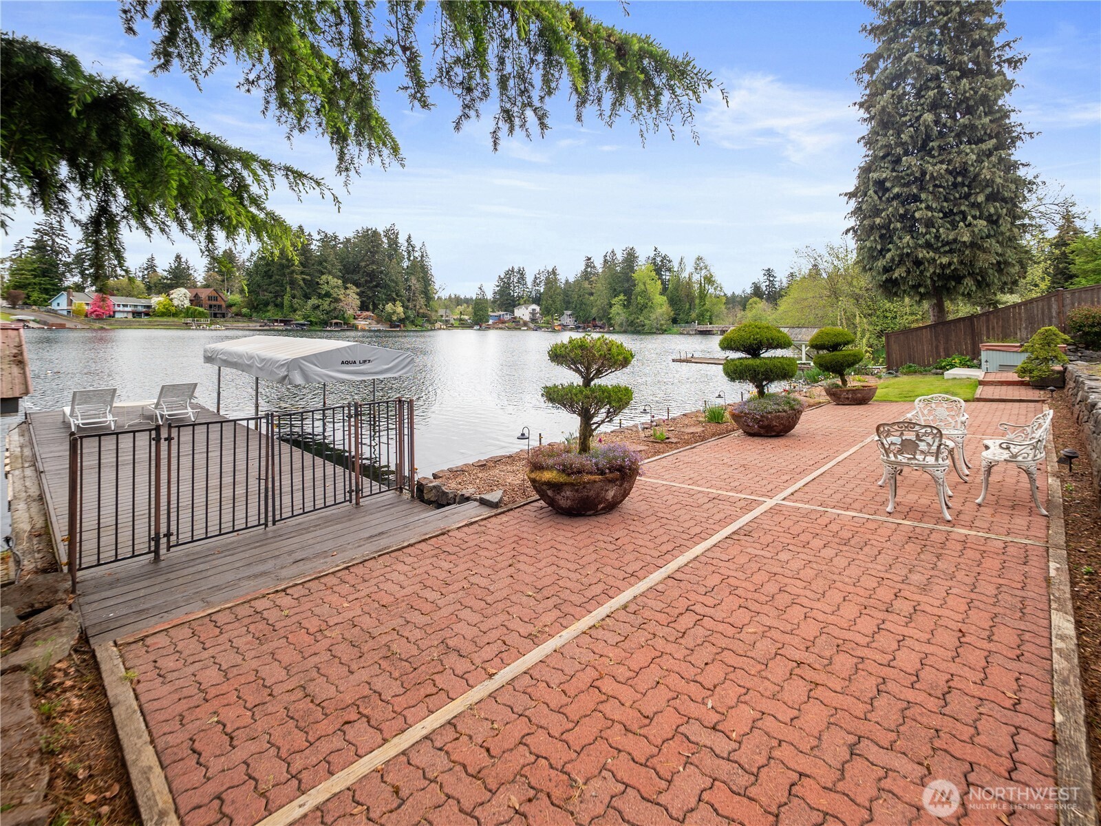 1119 Lake Vista Boulevard S
