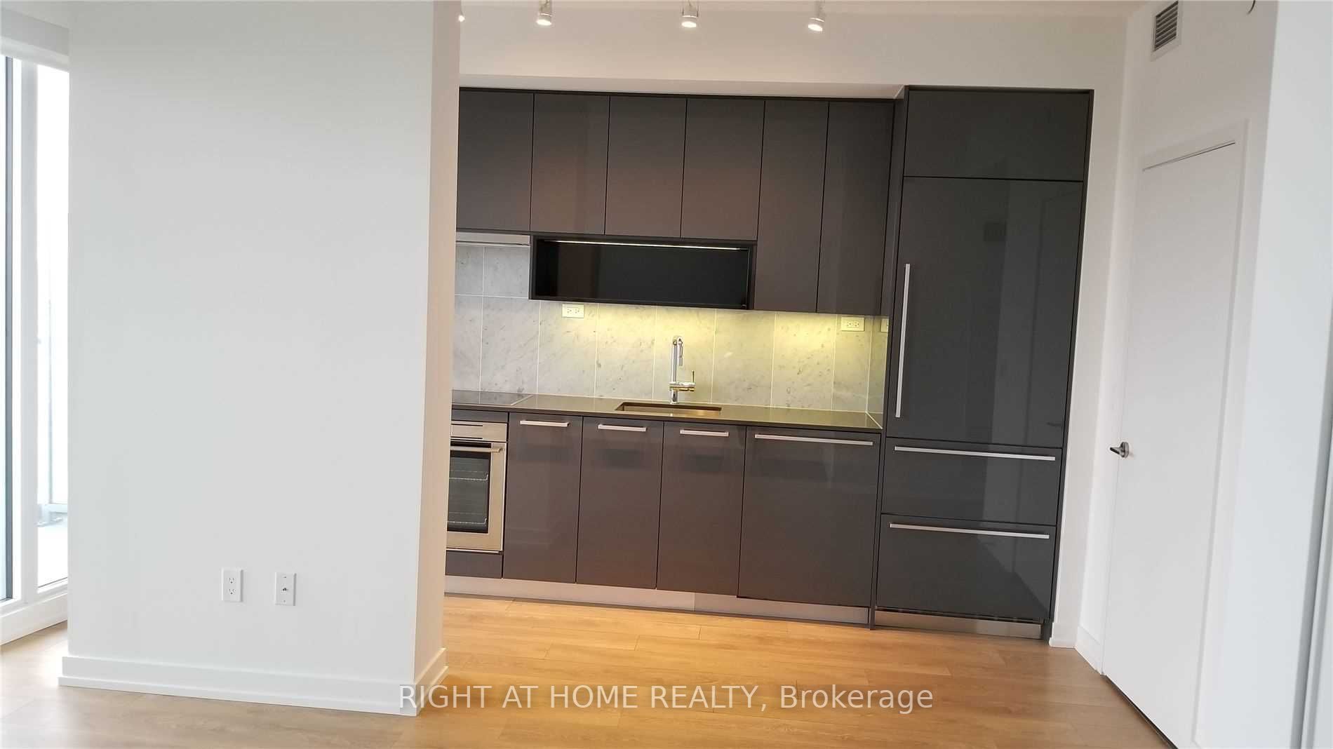 117 Mcmahon Dr 2501