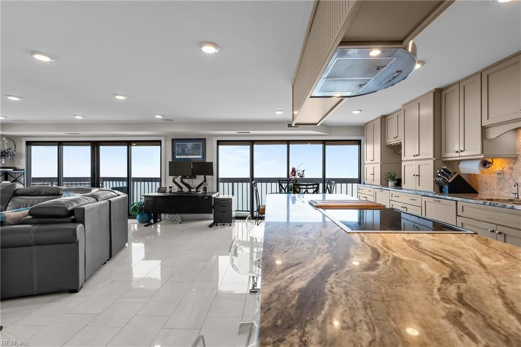 2830 Shore Drive 1103