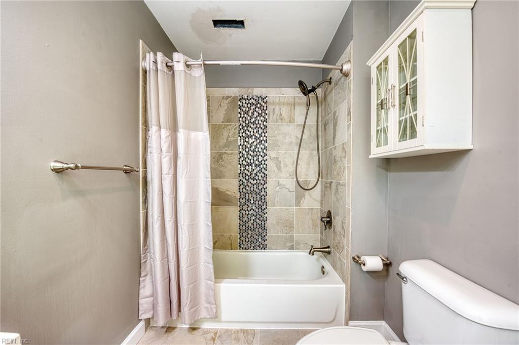 4904 Whitehaven Circle